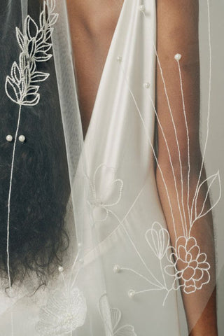 Hana Floral Beaded Embroidered Veil | Ofrenda